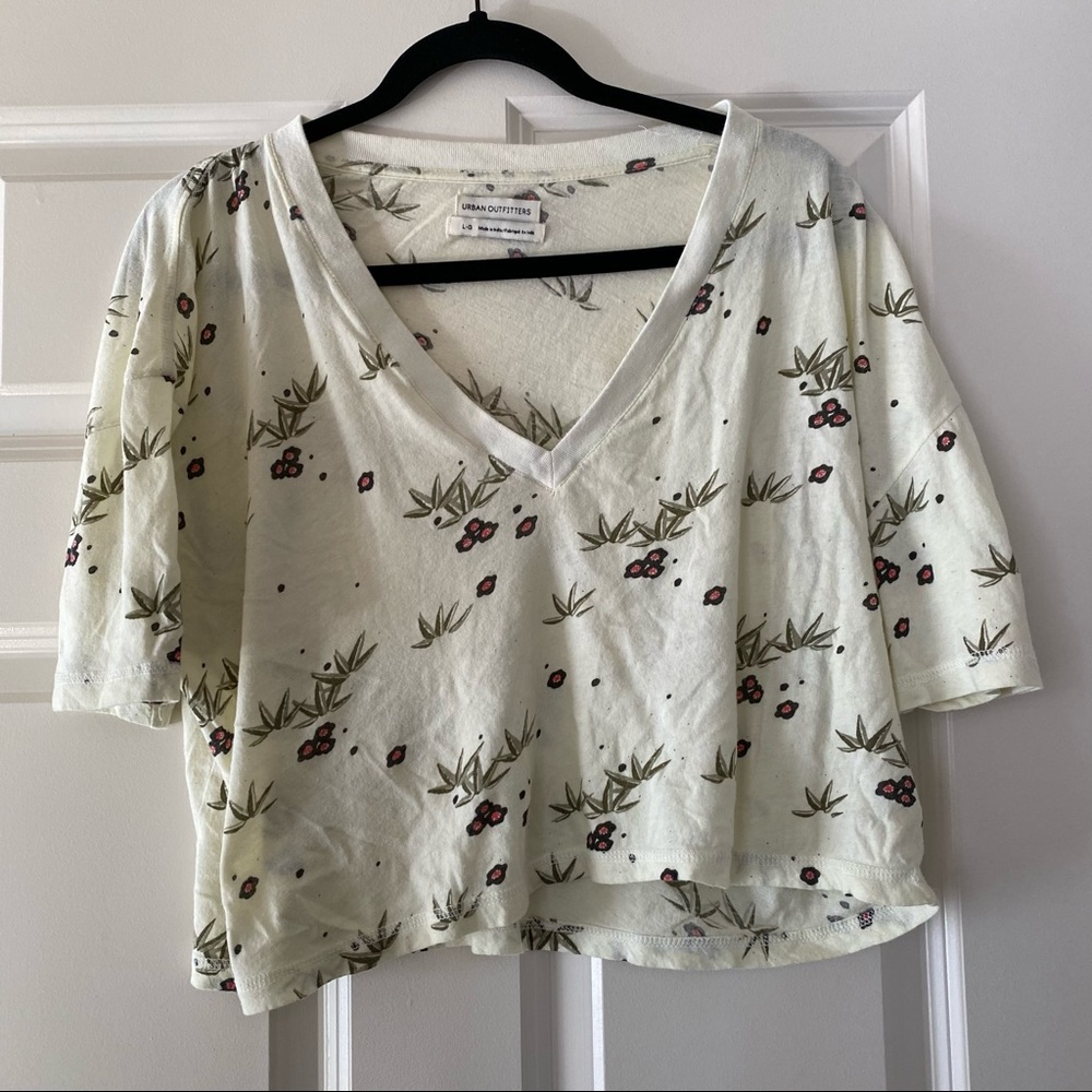 🌵 Urban Outfitters Oversize Crop Tee - Botanical Beauty 🌿